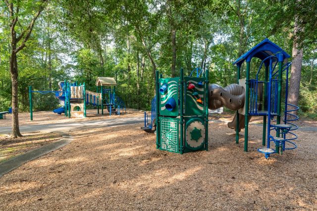 15 S Piney Plains Circle, The Woodlands, TX 77382