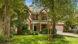 15 S Piney Plains Circle, The Woodlands, TX 77382