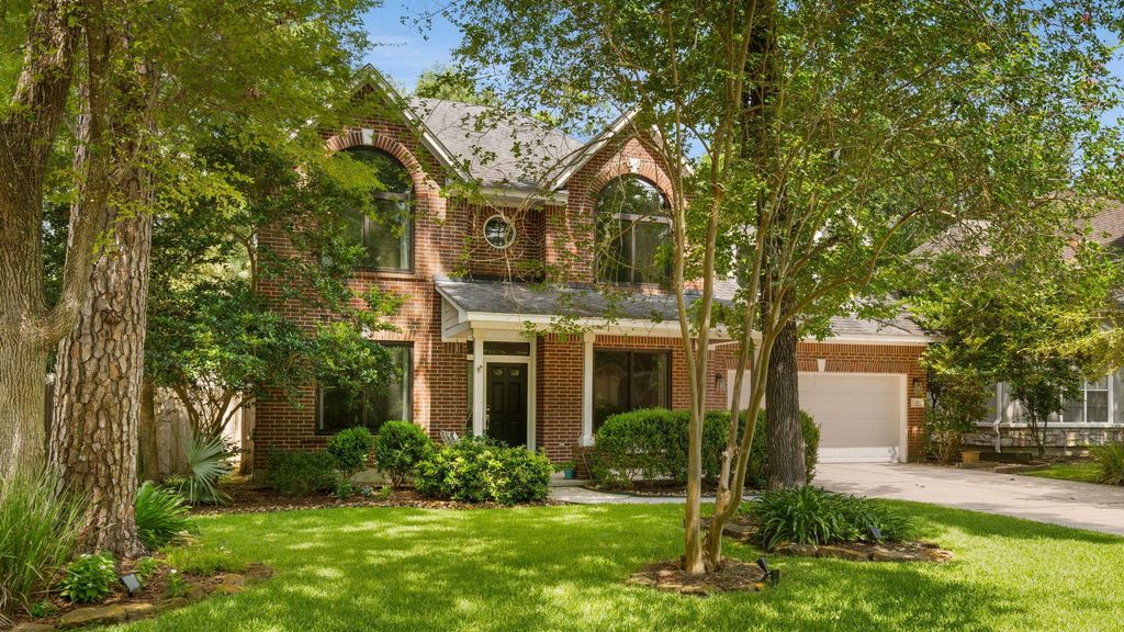 15 S Piney Plains Circle, The Woodlands, TX 77382
