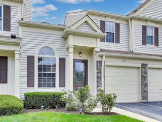 109 PEACH TREE Lane, Westmont, IL 60559
