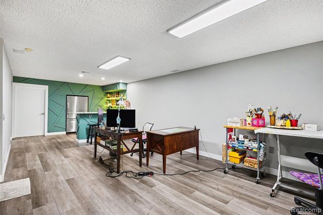 2202 Elm Circle, Shelby Twp, MI 48316