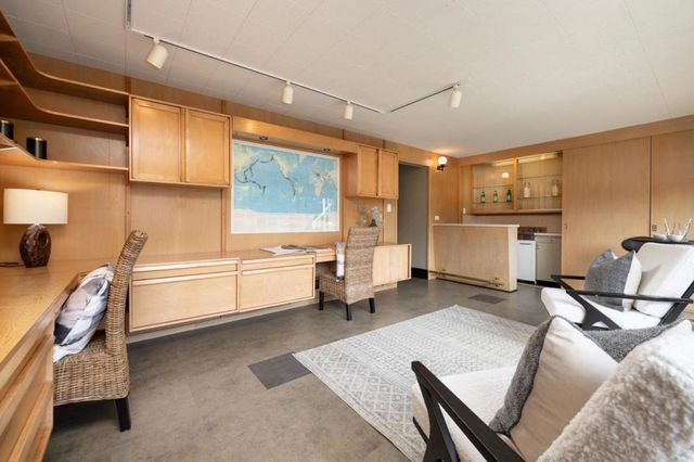 67 Parkside Avenue, Daly City, CA 94015