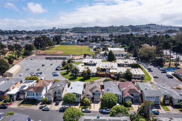 67 Parkside Avenue, Daly City, CA 94015