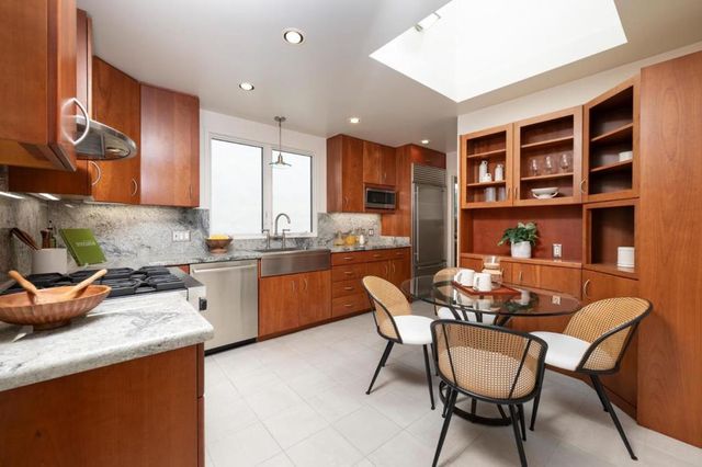 67 Parkside Avenue, Daly City, CA 94015