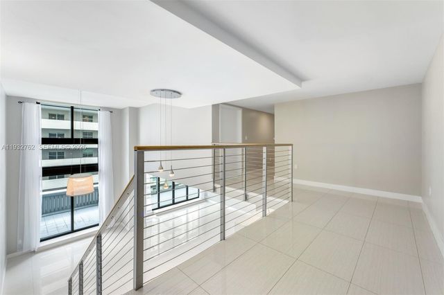 1111 SW 1st Ave 721-N, Miami, FL 33130