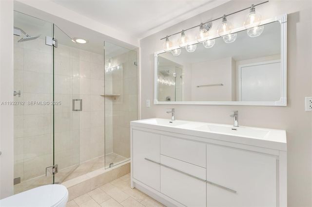 1111 SW 1st Ave 721-N, Miami, FL 33130