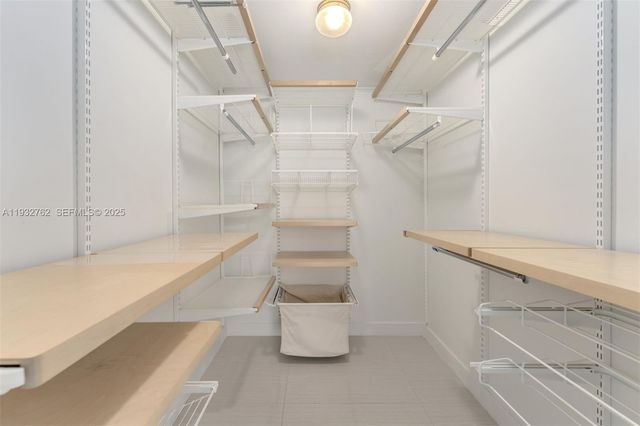 1111 SW 1st Ave 721-N, Miami, FL 33130