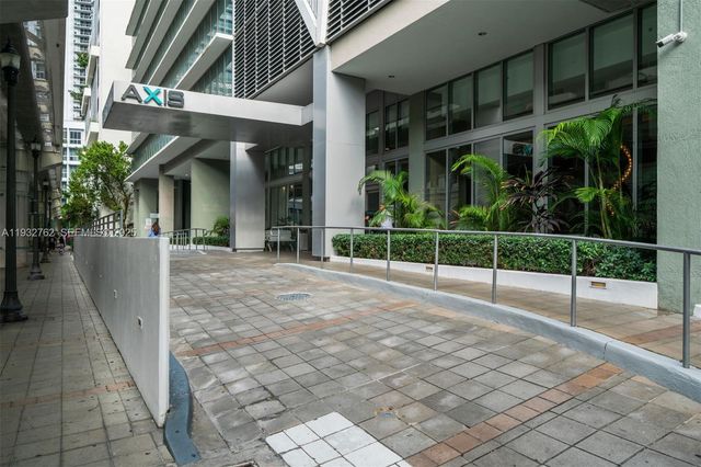 1111 SW 1st Ave 721-N, Miami, FL 33130