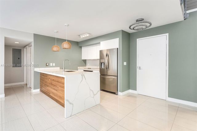 1111 SW 1st Ave 721-N, Miami, FL 33130