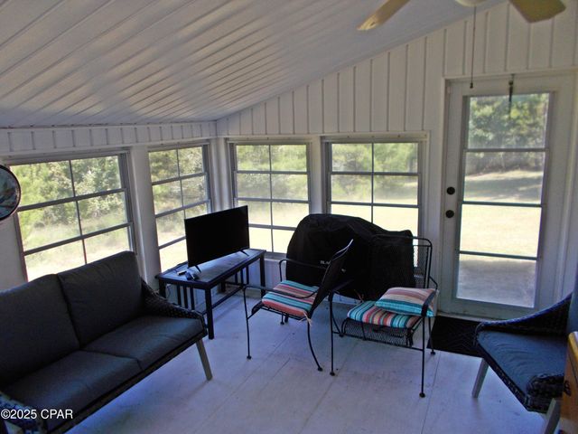 702 Moonseed Lane, Chipley, FL 32428