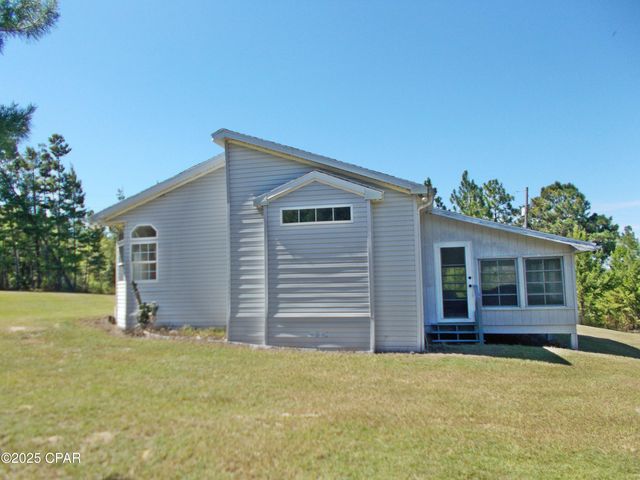 702 Moonseed Lane, Chipley, FL 32428