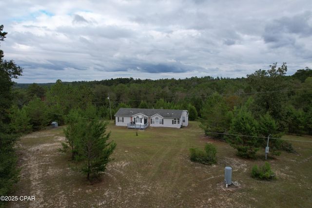 702 Moonseed Lane, Chipley, FL 32428