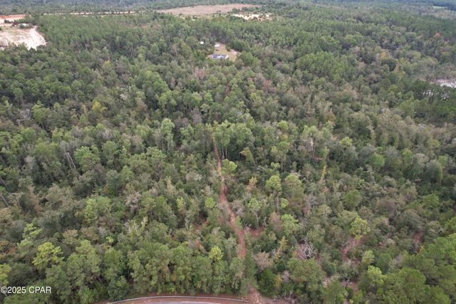 702 Moonseed Lane, Chipley, FL 32428