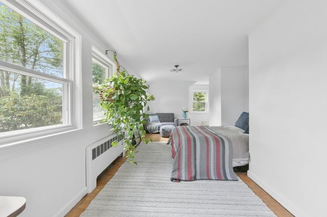 89 Dudley Rd, Wayland, MA 01778