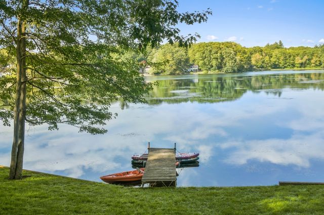 89 Dudley Rd, Wayland, MA 01778
