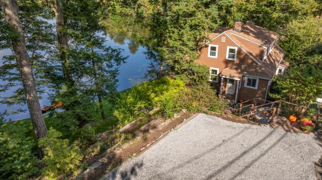 89 Dudley Rd, Wayland, MA 01778