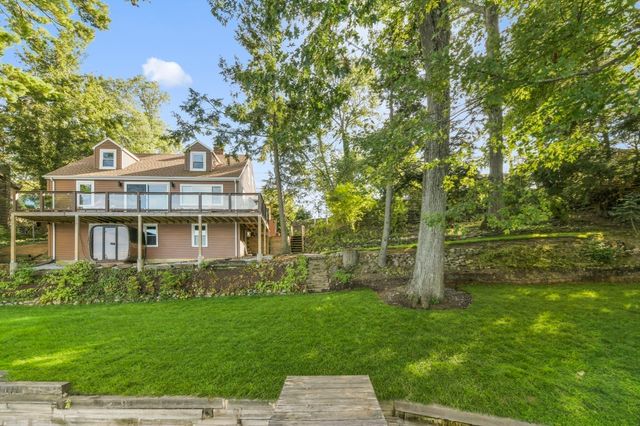 89 Dudley Rd, Wayland, MA 01778
