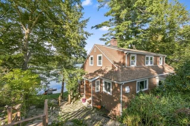 89 Dudley Rd, Wayland, MA 01778