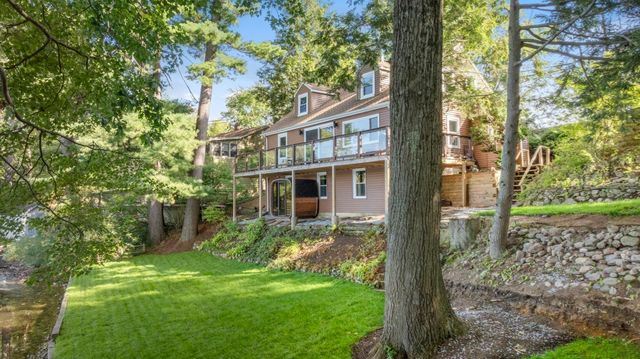 89 Dudley Rd, Wayland, MA 01778