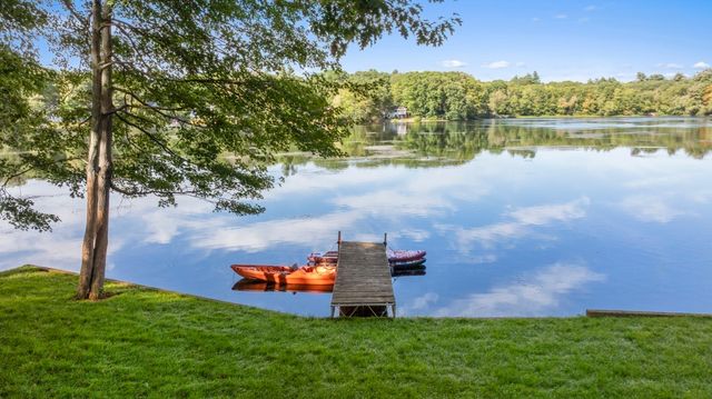 89 Dudley Rd, Wayland, MA 01778