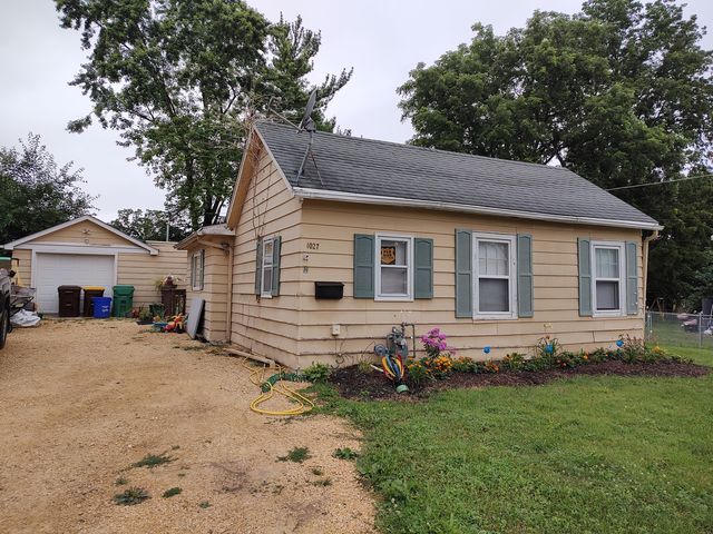 1027 Garfield Avenue, Belvidere, IL 61008
