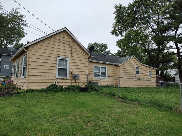 1027 Garfield Avenue, Belvidere, IL 61008