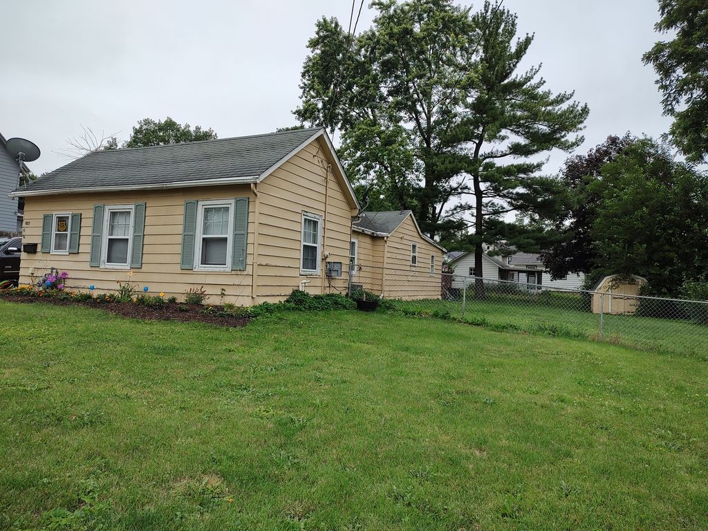 1027 Garfield Avenue, Belvidere, IL 61008