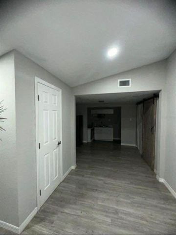 5303 N 34TH STREET, Tampa, FL 33610