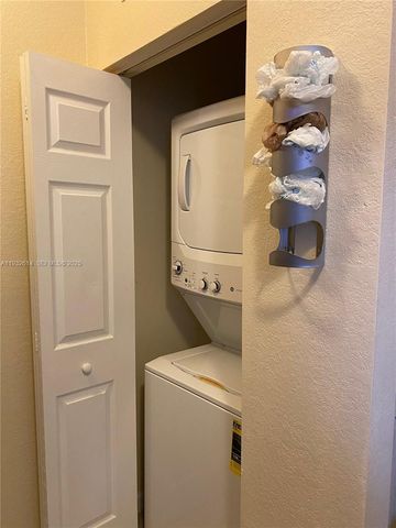 9464 SW 171st Pl ANNEX, Miami, FL 33196