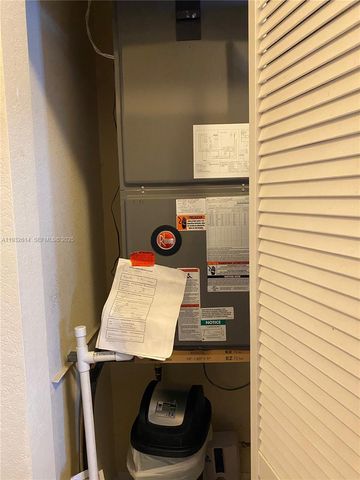 9464 SW 171st Pl ANNEX, Miami, FL 33196