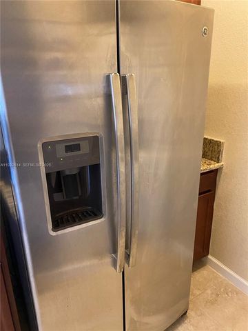 9464 SW 171st Pl ANNEX, Miami, FL 33196