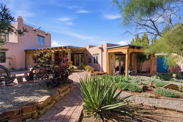 23 Camino De Las Minas, Santa Fe, NM 87508