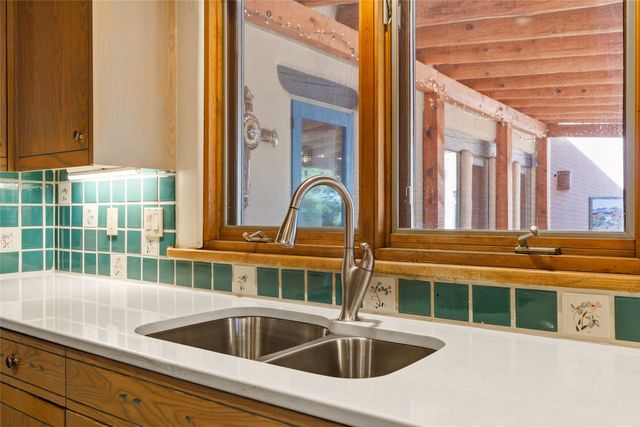 23 Camino De Las Minas, Santa Fe, NM 87508