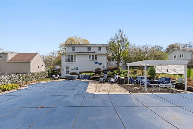 291 Farmview Drive, Walworth, NY 14502