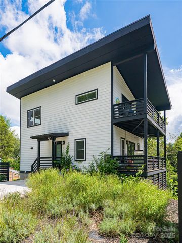 197 Chatham Road, Asheville, NC 28804