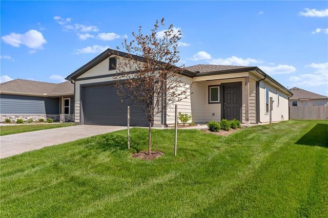 426 Rock Creek Drive, Tonganoxie, KS 66086