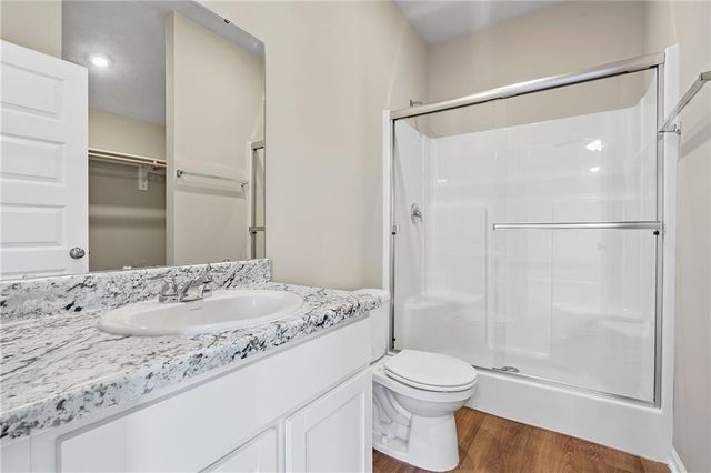 426 Rock Creek Drive, Tonganoxie, KS 66086