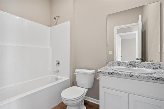 426 Rock Creek Drive, Tonganoxie, KS 66086