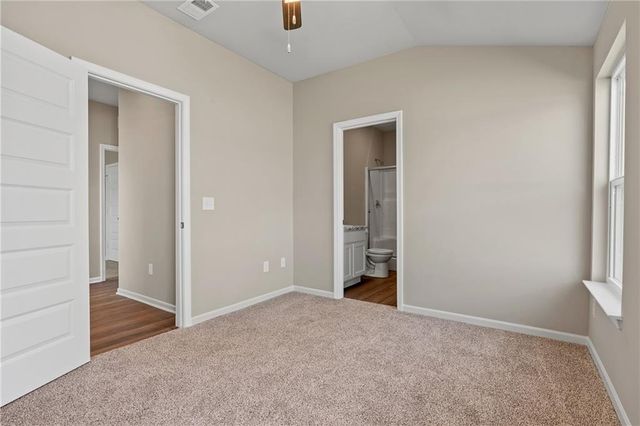 426 Rock Creek Drive, Tonganoxie, KS 66086