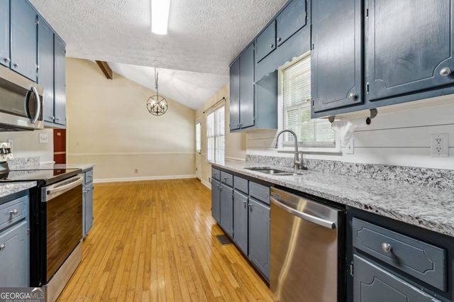 406 Farm Street, Loganville, GA 30052