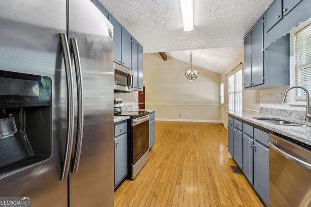 406 Farm Street, Loganville, GA 30052