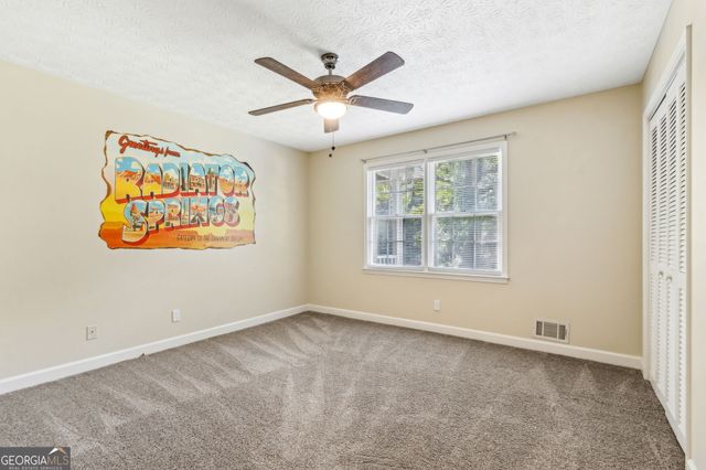 406 Farm Street, Loganville, GA 30052