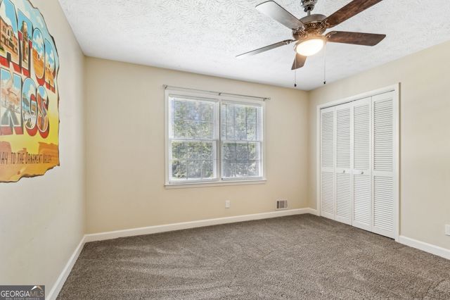 406 Farm Street, Loganville, GA 30052