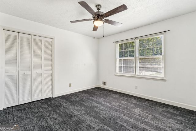 406 Farm Street, Loganville, GA 30052