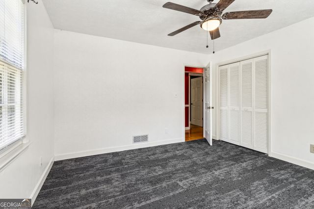 406 Farm Street, Loganville, GA 30052