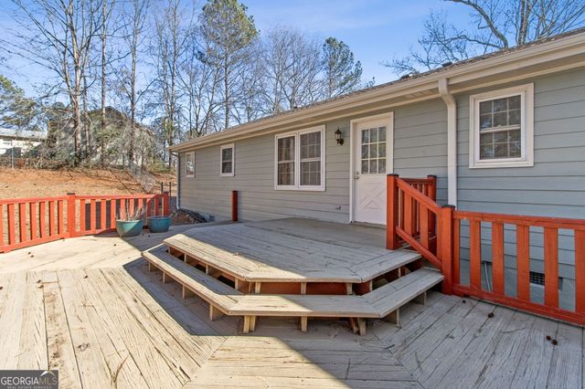 406 Farm Street, Loganville, GA 30052