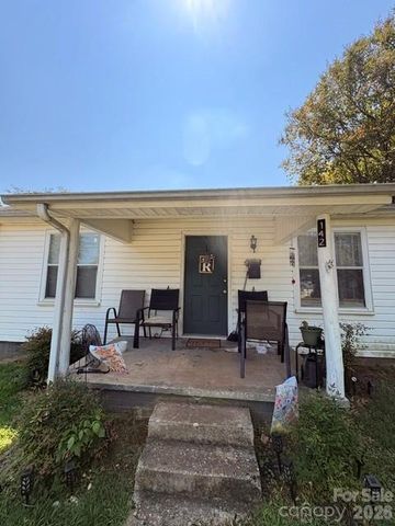 142 E Catawba Avenue, Mount Holly, NC 28120