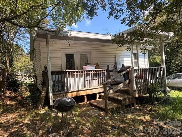 142 E Catawba Avenue, Mount Holly, NC 28120