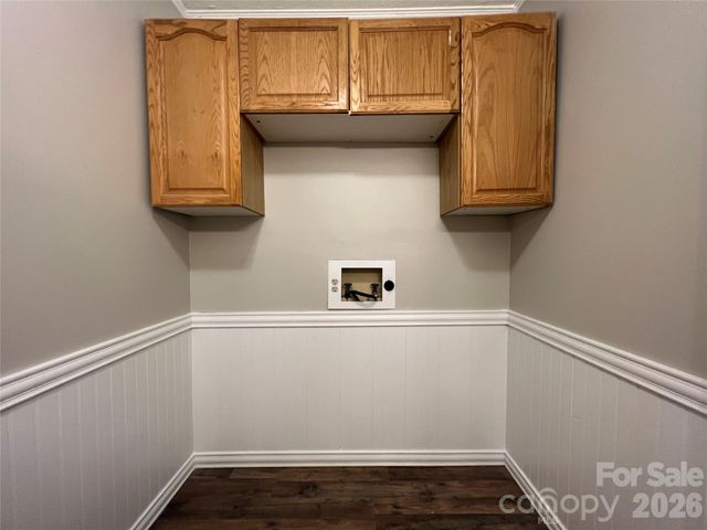 142 E Catawba Avenue, Mount Holly, NC 28120