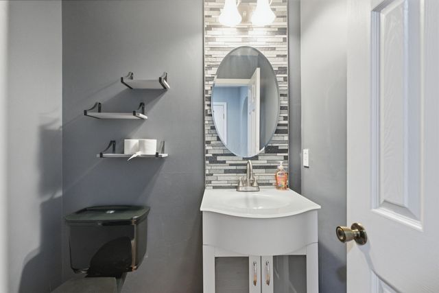 3452 Greenville Drive, Lewis Center, OH 43035